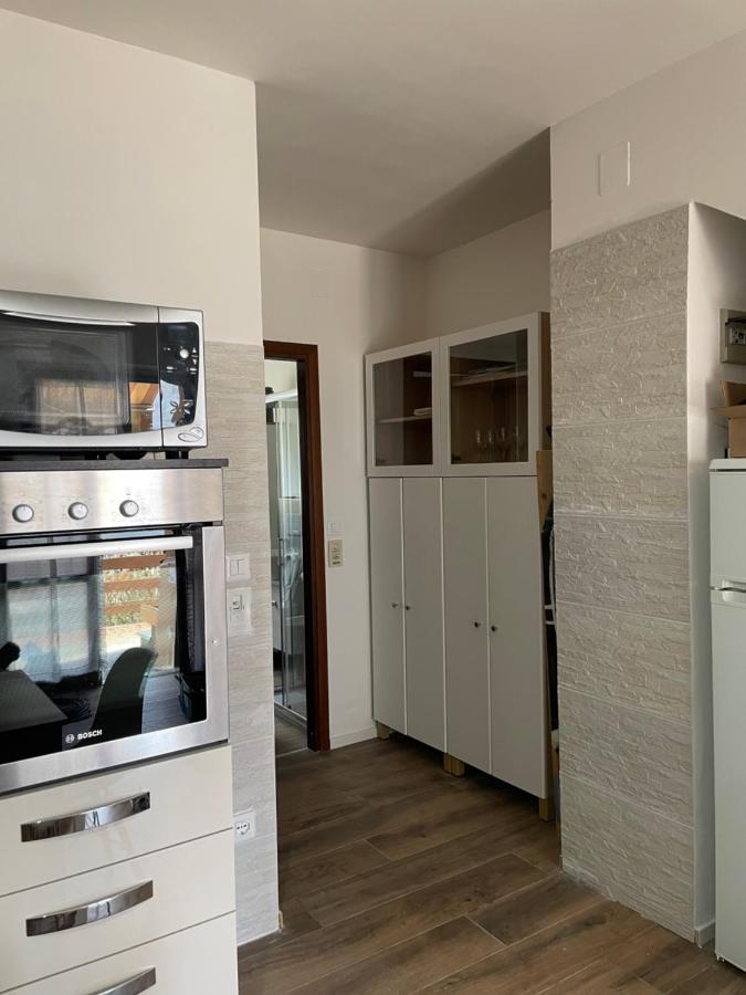 Lake Apartment Ischia Red Tenna 外观 照片
